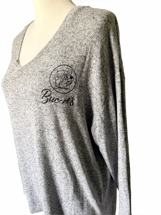 BUC-EE'S Tops - Buc-ee’s Women’s V-neck top Gray Long Sleeve Medium